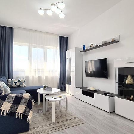 Bright Stylish Apartment In Pitesti Питешти Экстерьер фото